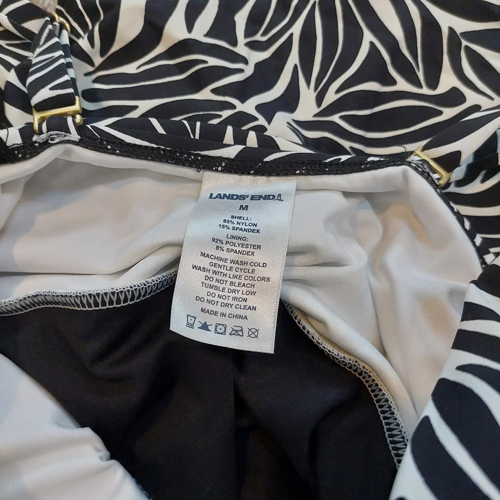 Land’s End‎ Ladies One Piece Swim Dress Size Medium